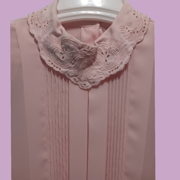 Laura & Jayne Petites Womens Blouse Size 10 Light Pink Embroidered & pink beaded - Picture 3 of 10